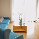 Teona Modern Central Apartments
