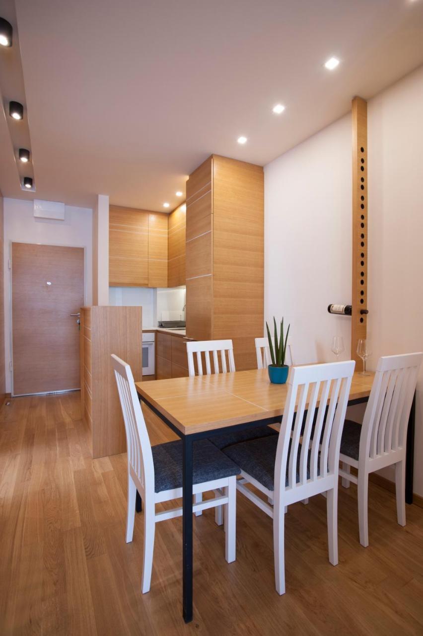 Apartment Teona Modern Central
